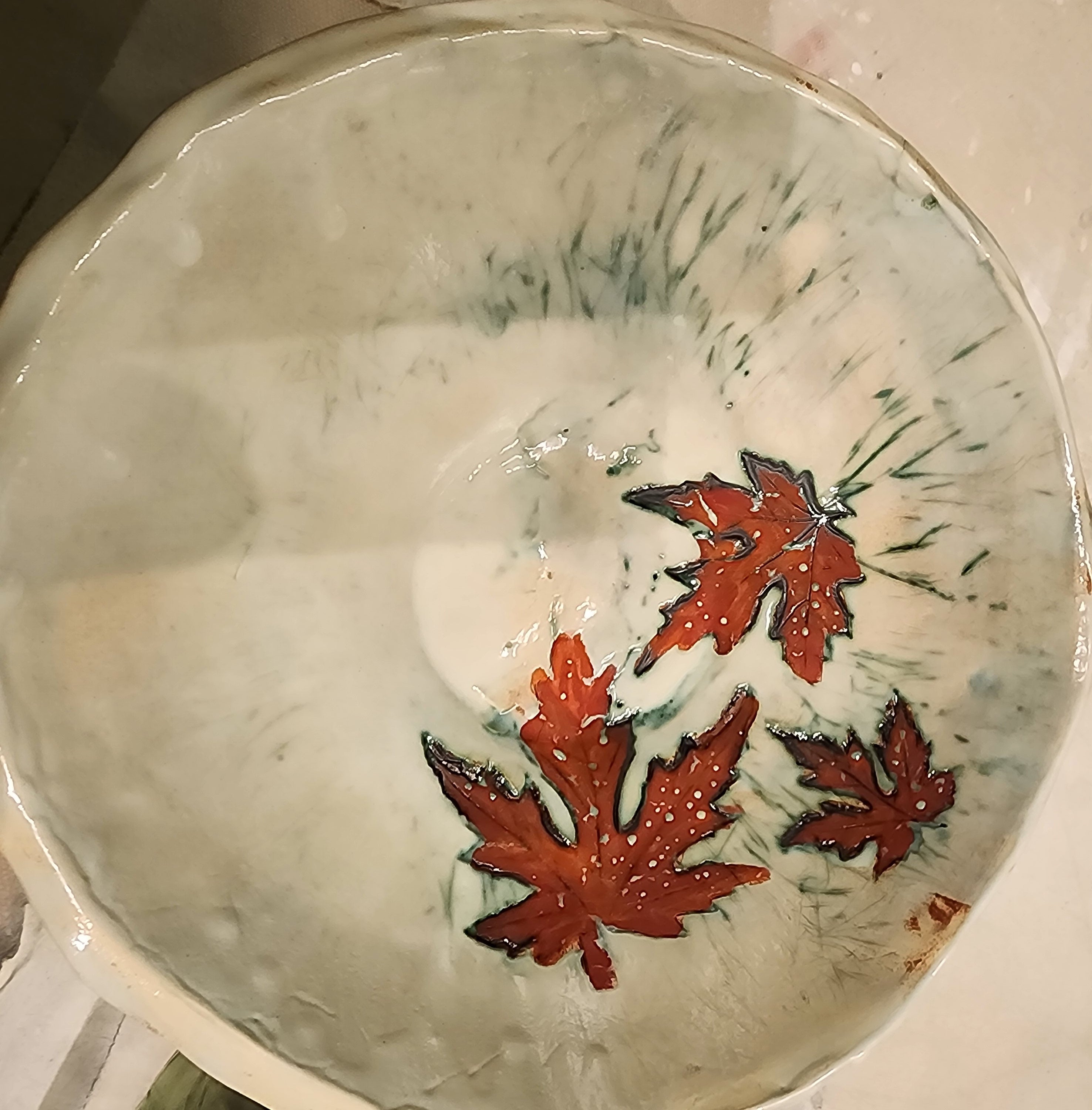 Artisan Pottery Pedestal Bowl – Handmade Leaf Pattern Tableware